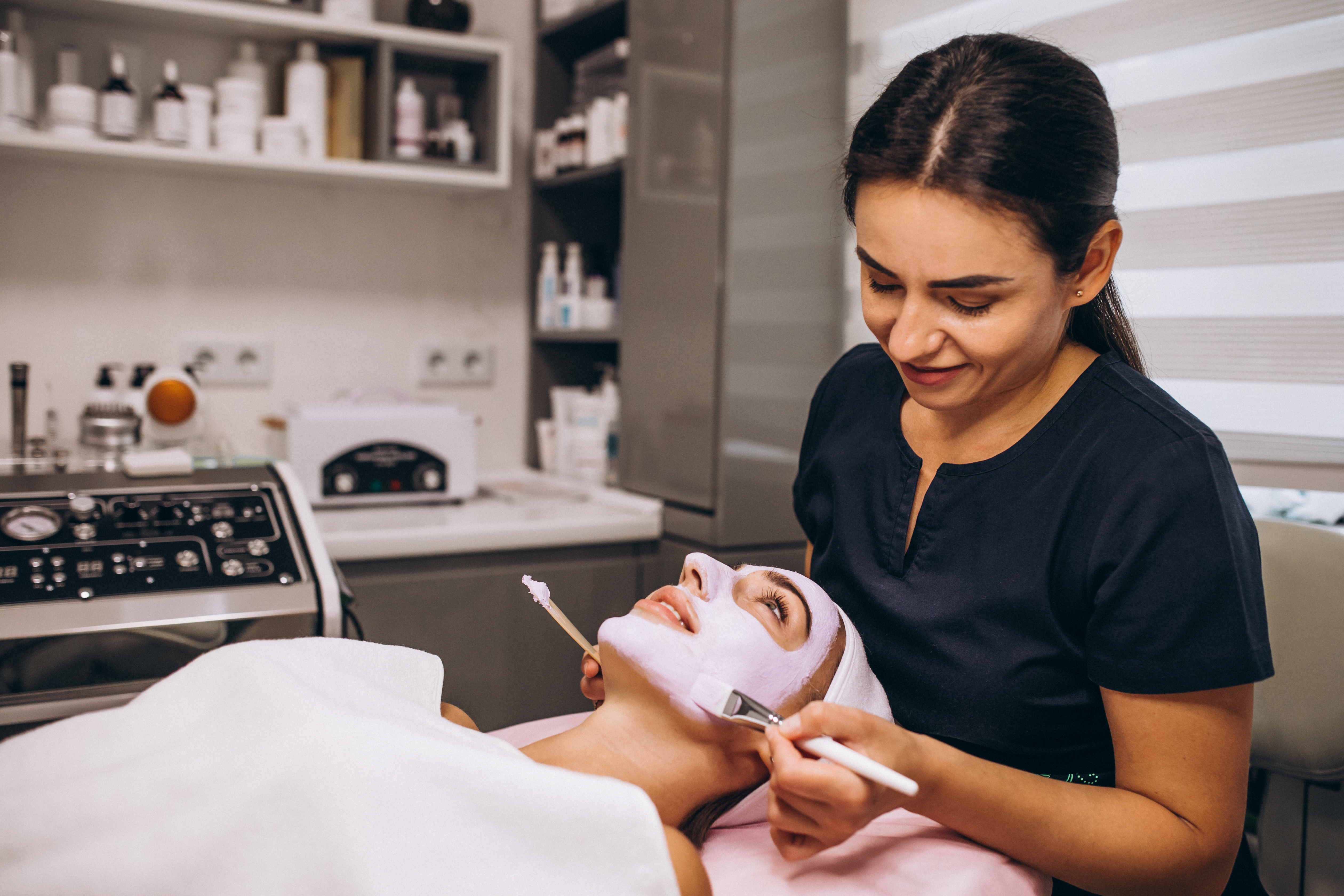 Top 5 Trending Skincare Treatments in Gurgaon You Can Book at Looklush
